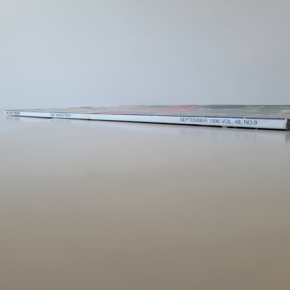 Motor Trend Magazine 1996 Corvette Boxter Car Collector - Picture 7 of 11